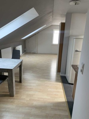 Exklusive 1-Zimmer-Wohnung mit EBK in Steinheim