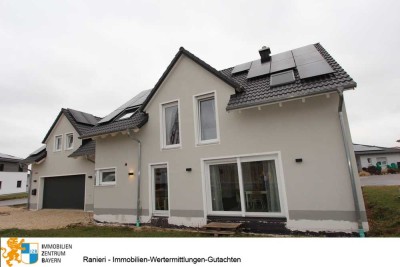 Neuwertiges Einfamilienhaus mit Einliegerwohnung in Ornbau OT Gern mit Doppelgarage und Einbauküche