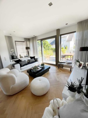 Exklusive Neubau-EG- 4-Zimmer Wohnung mit 280m2 Privatgarten & Tiefgarage - TOP-lage Weinstadt