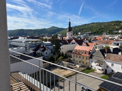 Helle 1-Zimmer Wohnung mit Terrasse in Krems an der Donau, Nähe Göglhaus