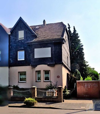 Ein Zuhause für Alle: Mehrgenerationenwohnen im großzügigen 2-Familienhaus