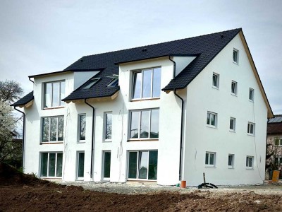 ERSTBEZUG Schöne 3,5-Zimmer-Wohnung mit EBK und großem Balkon in Dombühl