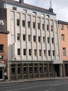 Frisch gestrichene helle und zentrale 3-Zimmerwohnung mit Terrasse