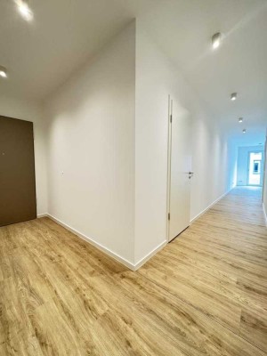 4-Raum Wohnung als Erstbezug - Aufzug und Tiefgarage vorhanden