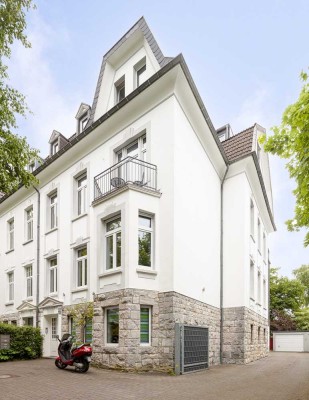 Rarität: Kernsanierte, großzügige Altbauwohnung im Südviertel mit Aufzug