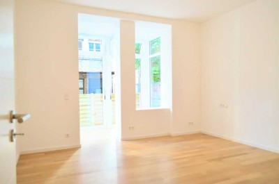 *Ab November- Schöne EG-Zweizimmerwohnung mit Terrasse und EBK in Stuttgart-Süd*