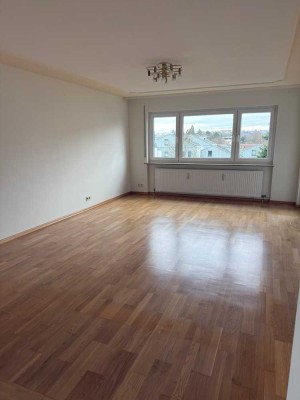 Großzügige, helle 3,5 -Zimmer-Wohnung in Eglosheim