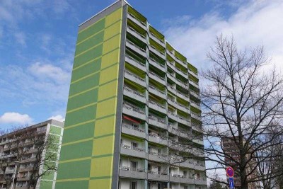 geräumige Wohnung mit 2 Südbalkonen in grüner und ruhiger Lage