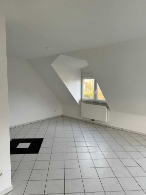 Stilvolle 2-Zimmer-Dachgeschosswohnung in Friedrichsdordof