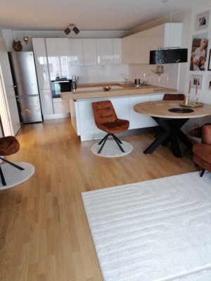 Große und helle 2-Zimmer-Wohnung