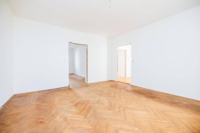 GEIDORF I GRÜNBLICK I ZENTRALE STADTLAGE I RUHIGES WOHNUMFELD I BADEZIMMER MIT DUSCHE UND FENSTER I PROJEKT WOHNEN I