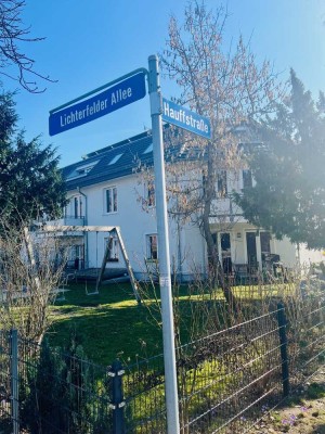 *** Zwischen Großstadtflair und Naturidylle–Stilvolle 4-Zimmer-Wohnung mit Terrassen nahe Berlin ***