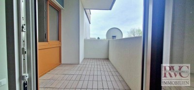 Sehr zentrale, modernisierte 2-Zimmer-Wohnung mit Balkon und Tiefgaragenplatz in Parsch!
