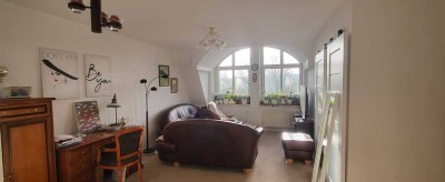 Großzügige und helle 4-Zimmer-Wohnung (Praxis/Gewerbe oder Wohnen)