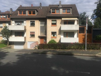 Modernisierte EG-Wohnung mit dreieinhalb Zimmern und Balkon in Bochum