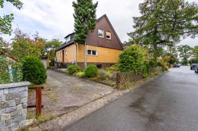 Geräumiges Ein-, Zweifamilienhaus mit Keller und Garage in Garbsen-Stelingen *Erbpacht*