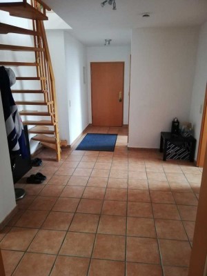 Helle 4-Zimmer-Maisonettewohnung mit Balkon & Stellplatz