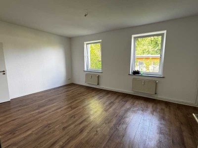 Sanierte Wohnung mit Blick in den Hinterhof - unweit des Hafens