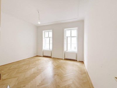 Erstbezug nach Sanierung – 4-Zimmer-Wohnung mit Balkon (134 m²)