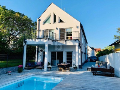 BESTE LAGE: LICHTDURCHFLUTETES FAMILIENPARADIES