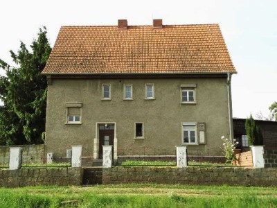 Ein- bis Zweifamilienhaus in Hackpfüffel
