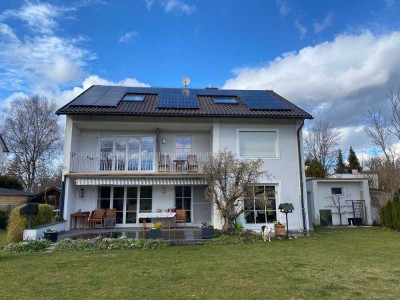 Ruhige, helle, schöne, moderne, möbelierte/ teilmöblierte Dachgeschosswohnung am Perlacher Forst
