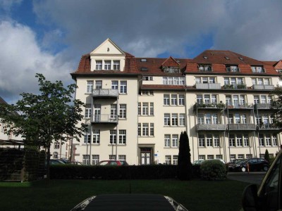 Kernstadt-Ruhige 3,5ZKB,Balkon, hell, gepflegt im 2.OG mit Parkett und Aufzug,