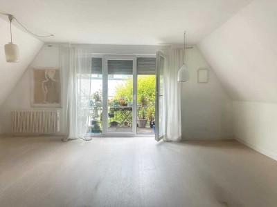 Helle 4 Zimmer Maisonettewohnung mit Balkon und Tiefgarage in Göttingen - Nikolausberg