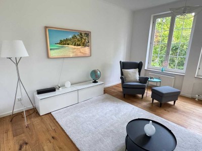 Exklusive Altbauwohnung am Waldrand – stadtnah & stilvoll