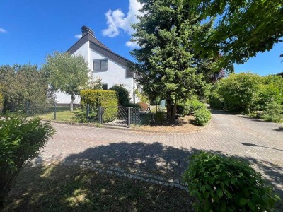 Reiheneckhaus m. Garten, Garage, Stellplatz u. viel Potential in Bestlage m. Feldbergblick