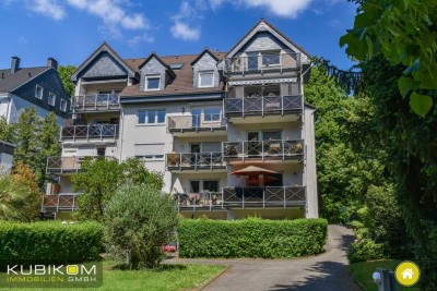 Helle 2-Zimmer-Wohnung mit Balkon in ruhiger, zentraler Lage – frisch renoviert.