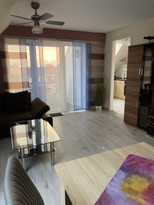 Voll ausgestattete Dachgeschosswohnung mit Loggia in perfekter Lage