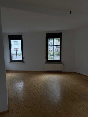 Geschmackvolle, modernisierte 2,5-Zimmer-Erdgeschosswohnung in Köln Humboldt/Gremberg