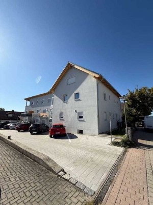 Seltene Chance für Investoren: Zeitgemäßes 8-Familienhaus als Wertanlage!