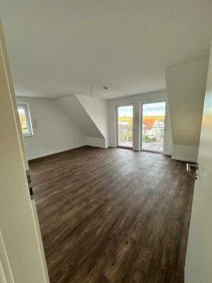 Sehr schöne Dachgeschoss Wohnung - hell - modern - grosser Balkon, ab 1.06.25