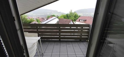 Exklusive, modernisierte 2-Zimmer-Dachgeschosswohnung mit EBK in Donzdorf