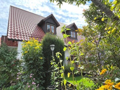 Charmante 3,5-Zimmer-Dachgeschoss-Whg. im 1. OG mit Garten, Studio+2 Bäder+EBK in Puchheim-Bhf.-Nord