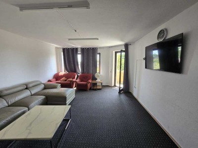 Smarte Kapitalanlage: Helle 4-Zimmer-Wohnung mit Aufzug und Balkon in zentraler Lage von Nienburg