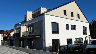 Erstbezug - stilvolle DG Wohnung mit großzügiger Loggia