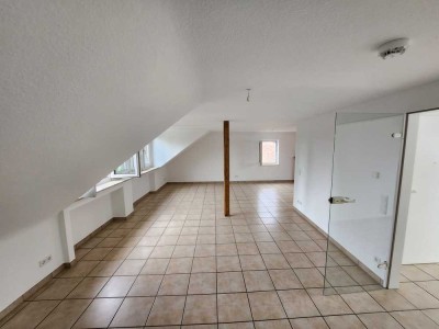 Gemütliche 3-Raum DG-Wohnung in Meerbusch