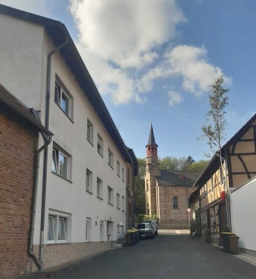 Schöne DG Wohnung mit zwei Zimmern in Wachtberg