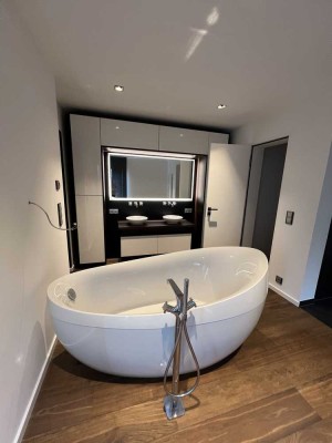 Atemberaubendes Penthouse mit 360°-Panoramablick, weitläufigem Wohnambiente + drei exclusive Bäder!