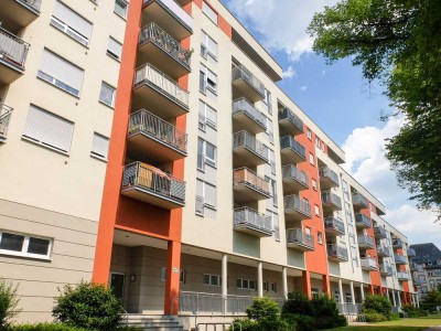 Helle 2 Zimmer Wohnung mit Balkon