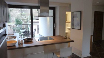 Zentral gelegene, möblierte 2,5 Zimmer-Maisonette-Wohnung in der Innenstadt