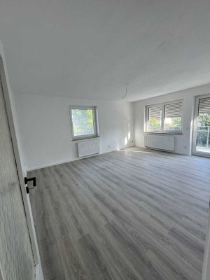 Erstbezug nach Sanierung! 3 ZimmerWohnung zu vermieten!