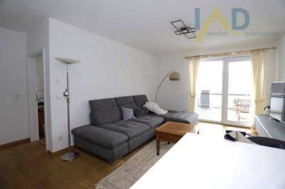 *** Neuwertige, sehr schöne barrierefreie 2 Zimmer Wohnung mit gr. teilüberdachten Balkon, Tiefgarag