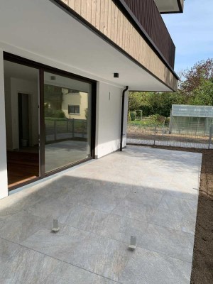 Neuwertige 2-Zimmer-EG-Wohnung mit Terrasse und Gartenanteil in Pfaffenhofen a. d. Ilm!