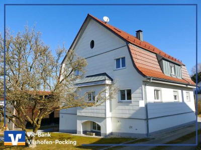 Wohnqualität in Stadtnähe: Charmantes Einfamilienhaus mit 2 top Nebengebäuden wartet auf Sie!