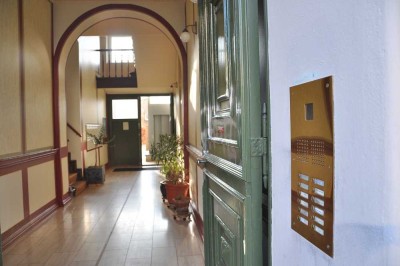 * Modernes Dachgeschoss mit traumhaften Berlin-Blick  *