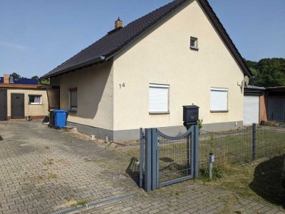 Erstbezug nach Sanierung: Günstiges 3-Zimmer-Einfamilienhaus in Michendorf